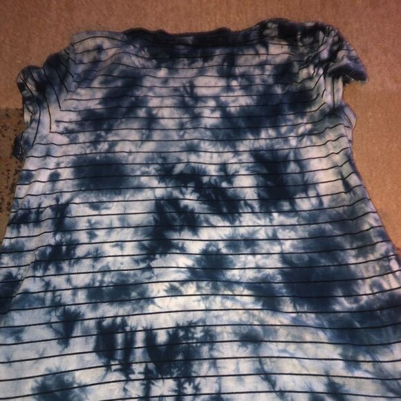 American eagle soft and sexy shirt.  Blue and white - Picture 2 of 4